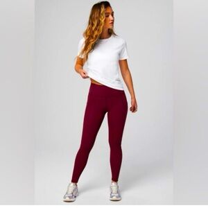 NWT- Fabletics PureLuxe HW Pocket Full length Leggings -MERLOT (27” inseam)